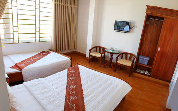 PHÒNG ĐÔI ( DOUBLE BED ROOM )